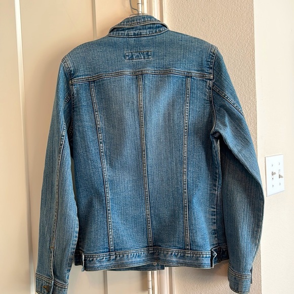 Denim Jean Trucker Jacket Eddie Bauer SUPER FAST SHIPPING - Picture 2 of 14